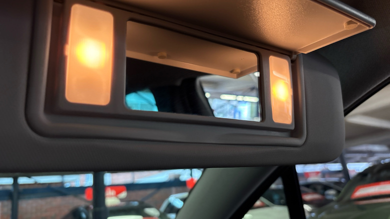 Vauxhall Crossland 1.2 Turbo SRi Nav 5dr Petrol Hatchback